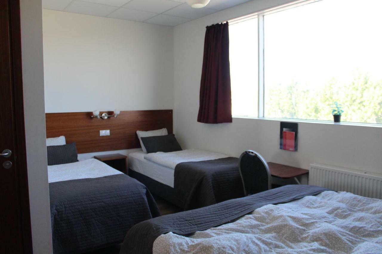 Hotel Grásteinn - Airport Hotel Keflavík Esterno foto