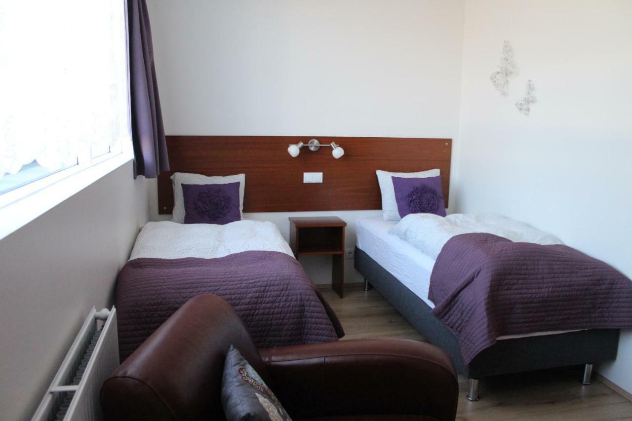 Hotel Grásteinn - Airport Hotel Keflavík Esterno foto