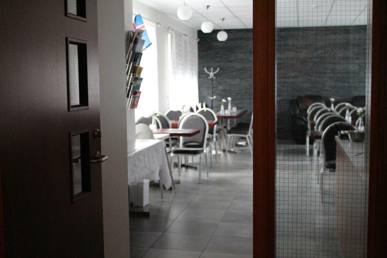 Hotel Grásteinn - Airport Hotel Keflavík Esterno foto